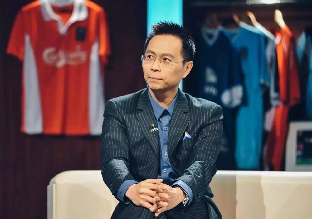 在中场方面，米兰正在考虑签人，特别是如果克鲁尼奇冬窗离队的话，红黑军团有意贝蒂斯的罗德里格斯。